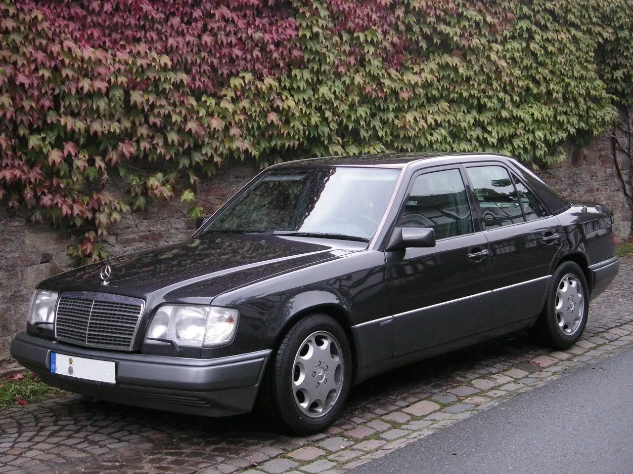 Mercedes-Benz  E 420 0