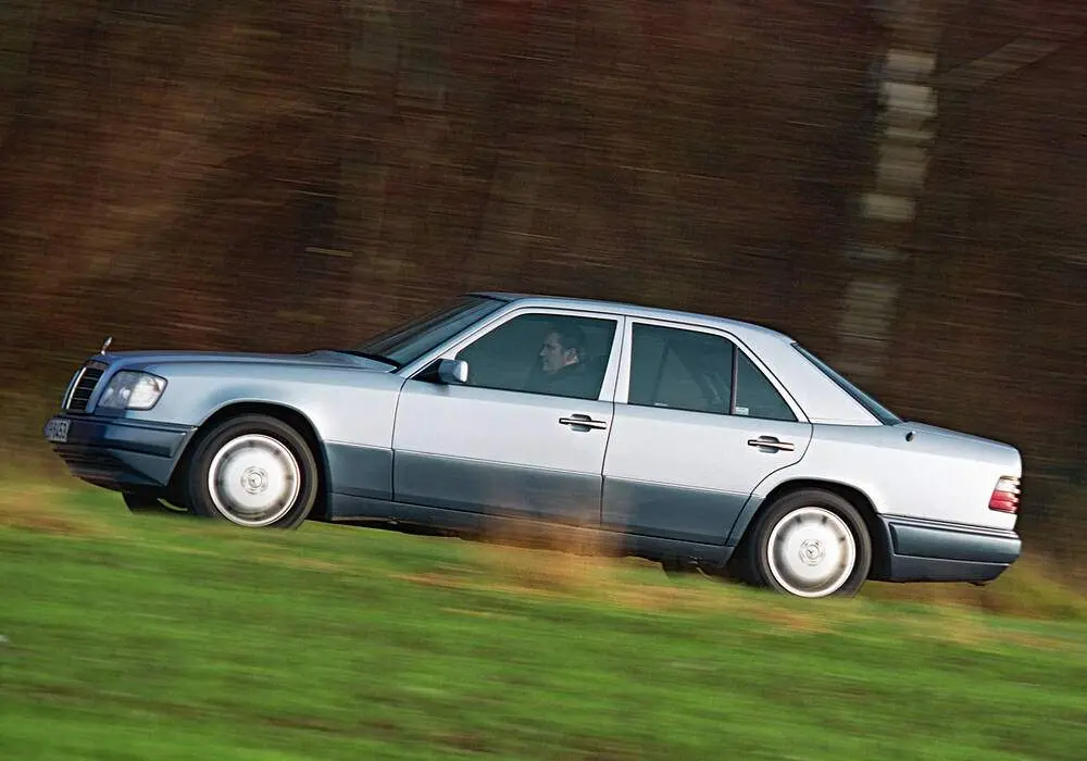 Mercedes-Benz  E 420 1