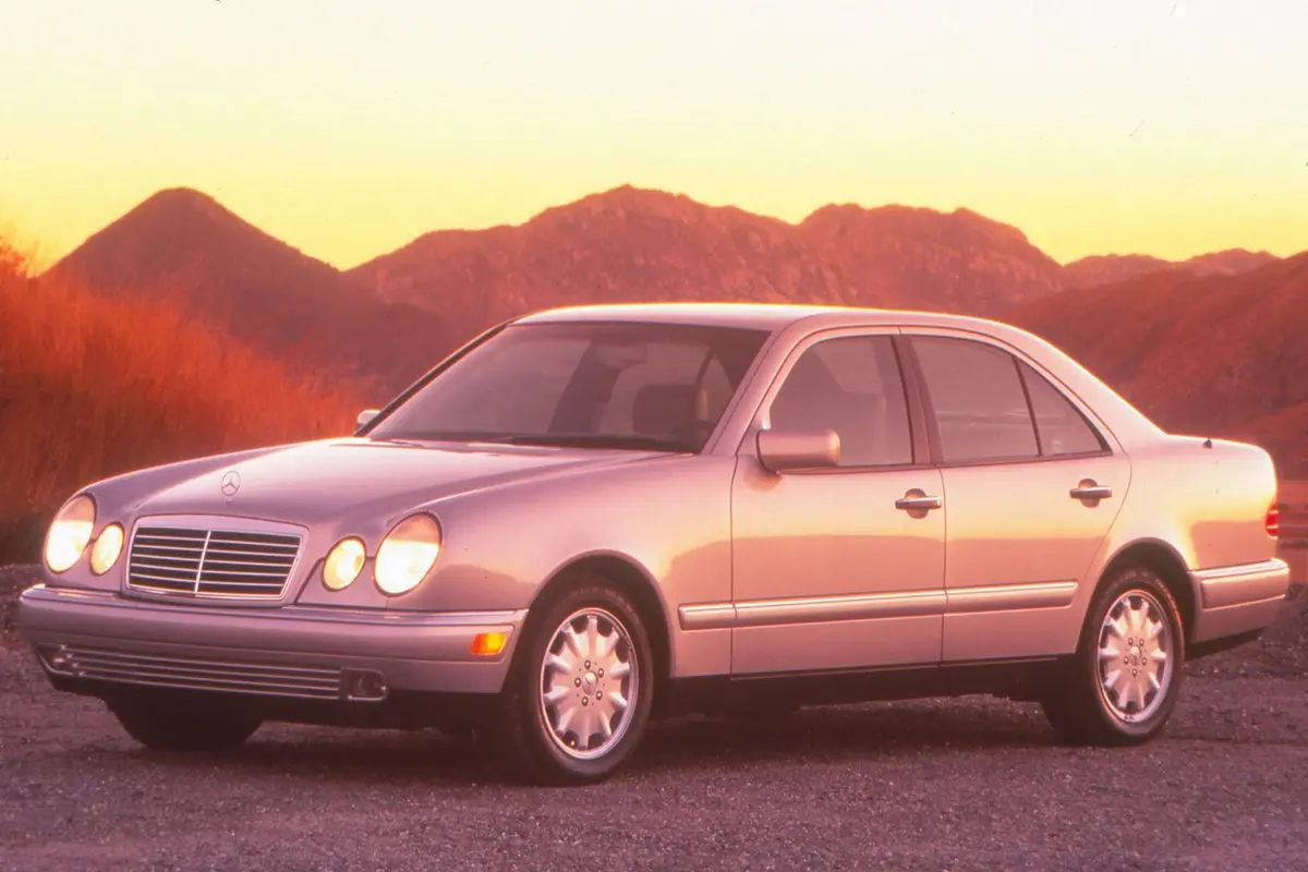 Mercedes-Benz  E 420 Classic 1