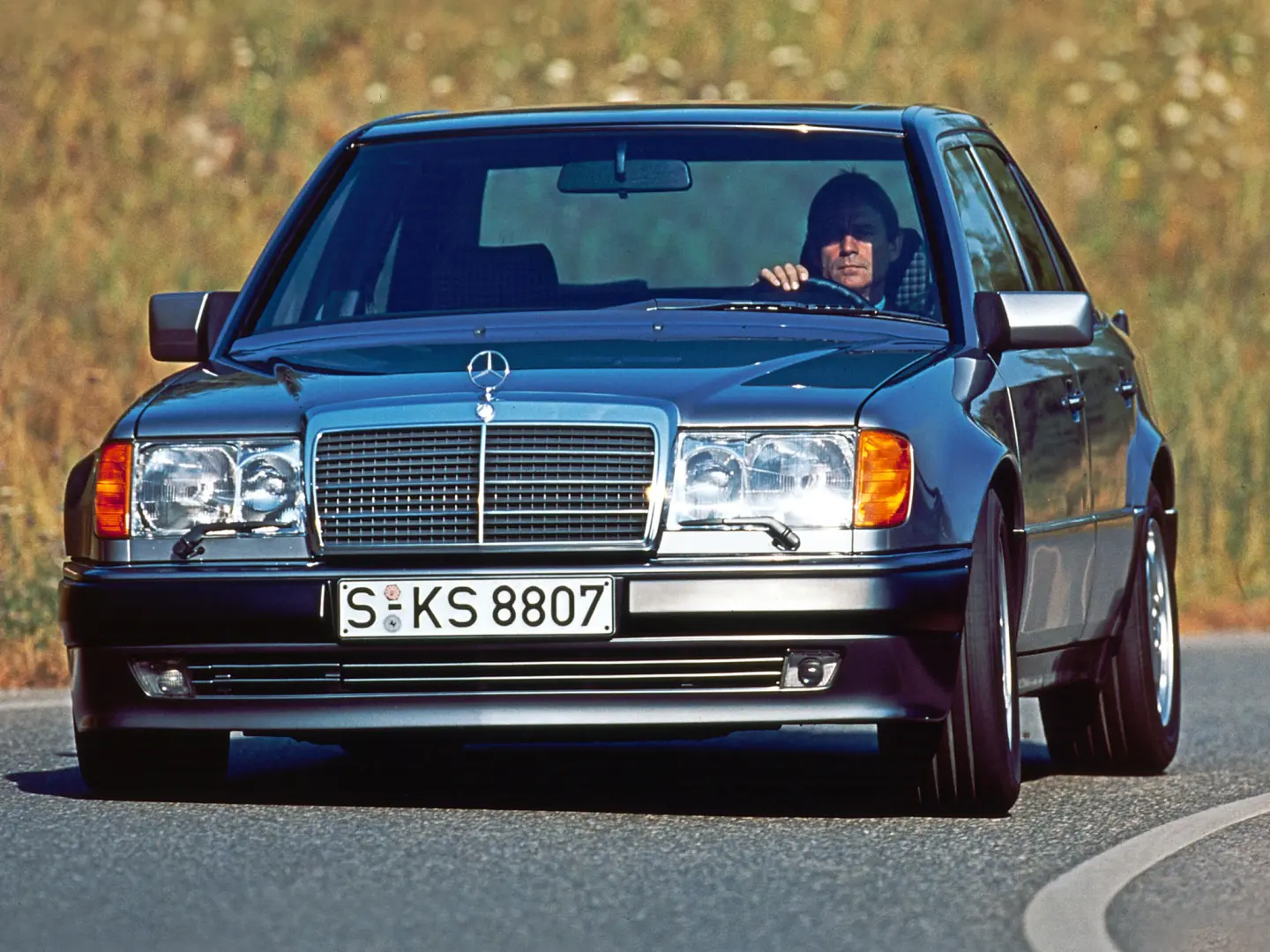 Mercedes-Benz  E 500 2