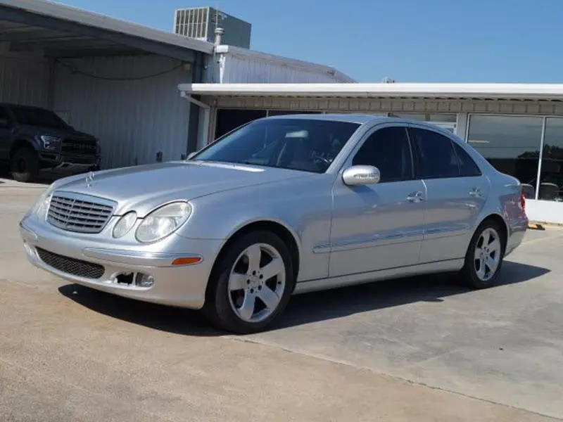 Mercedes-Benz  E 500 4Matic Elegance 3