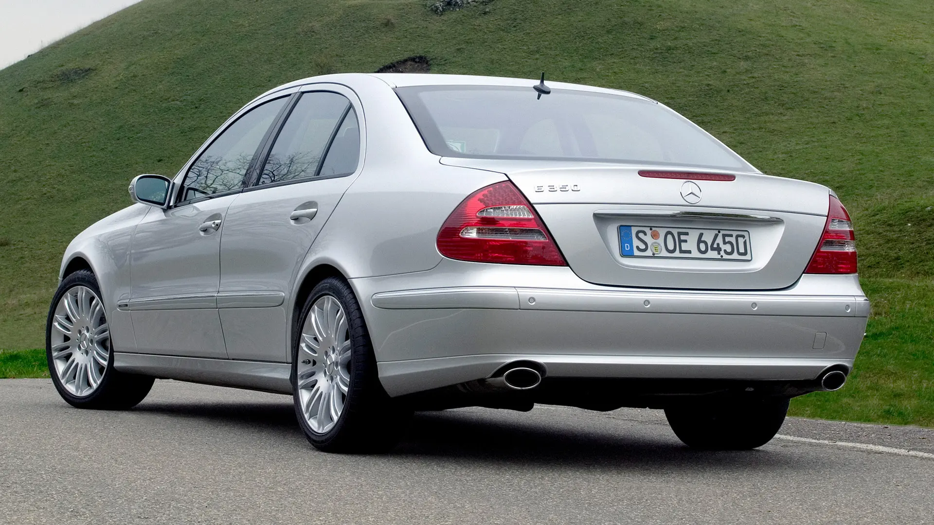 Mercedes-Benz  E 500 Avantgarde 1