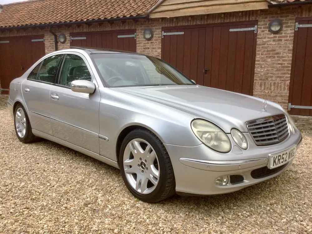 Mercedes-Benz  E 500 Elegance 1