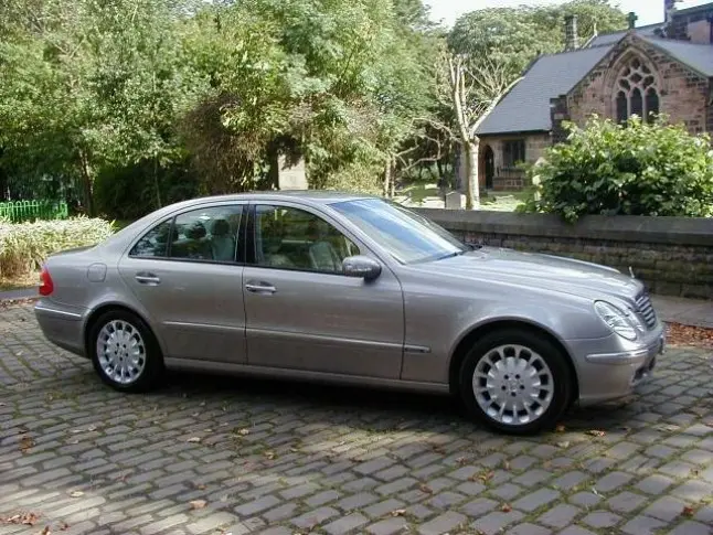 Mercedes-Benz  E 500 Elegance 6