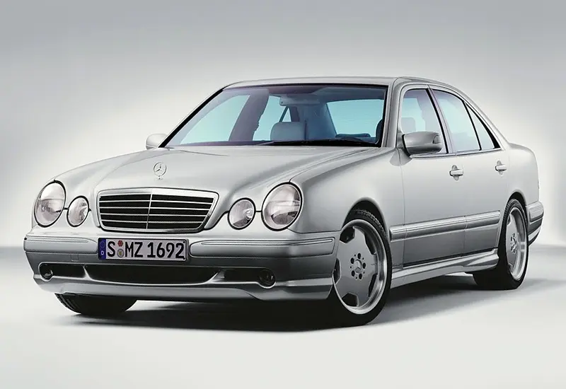 Mercedes-Benz  E 55 AMG 4