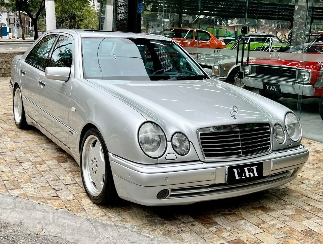 Mercedes-Benz  E 55 AMG 7