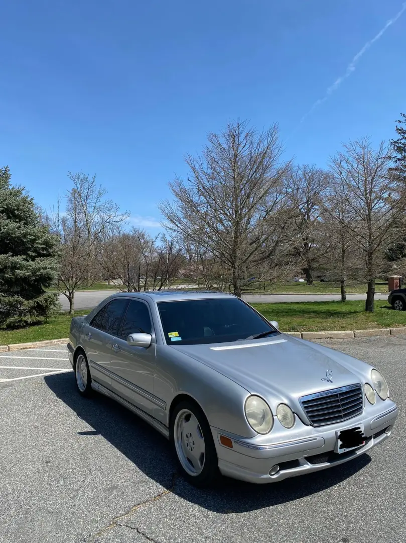 Mercedes-Benz  E 55 AMG 4