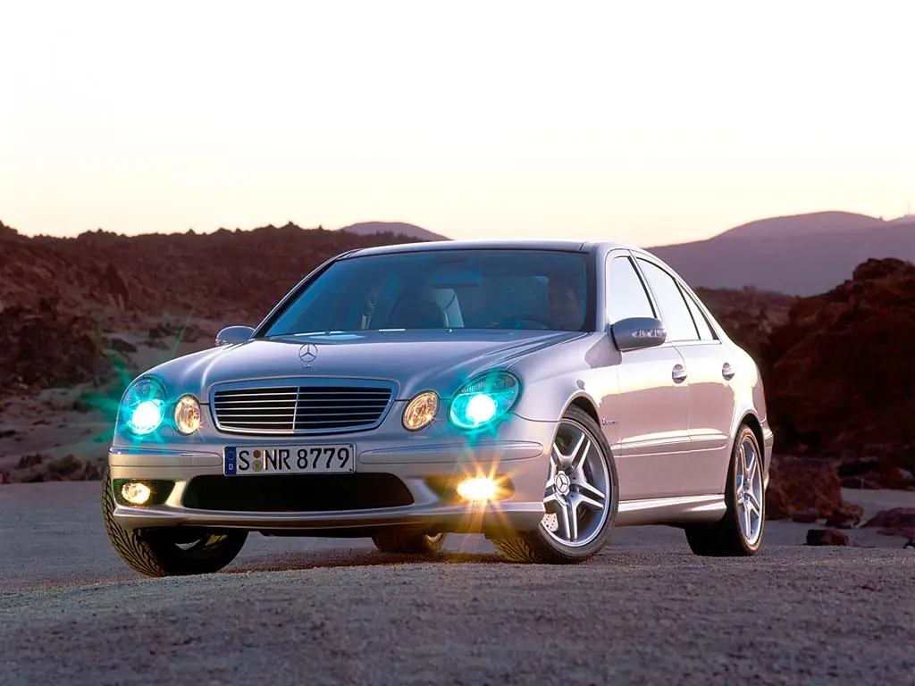 Mercedes-Benz  E 55 AMG 5