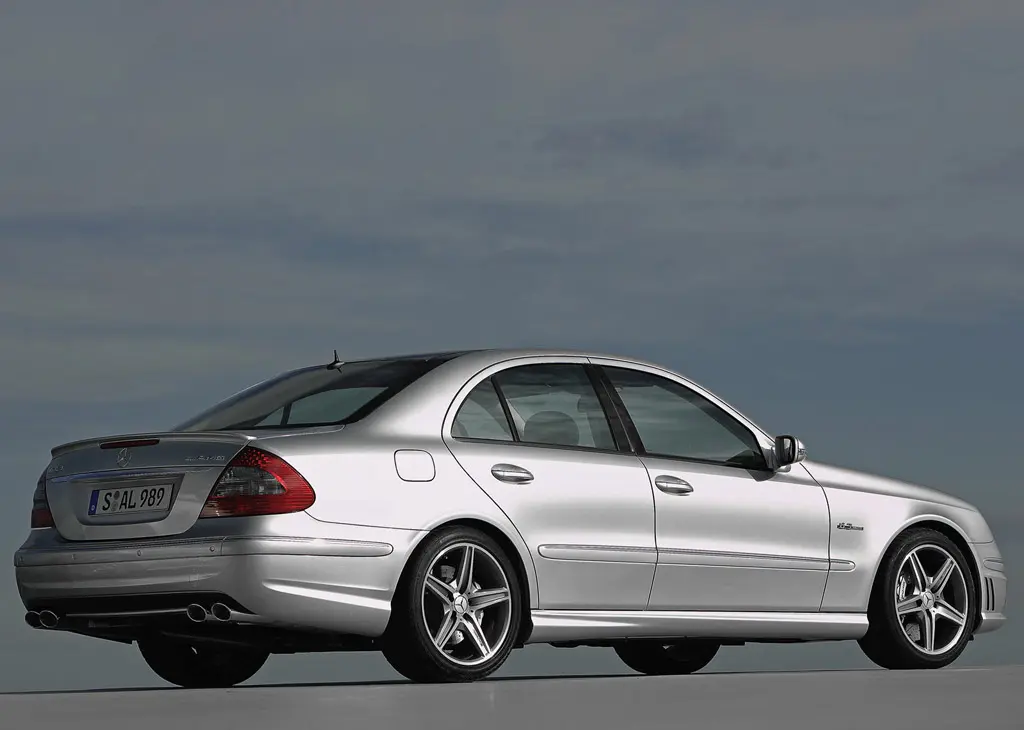 Mercedes-Benz  E 63 AMG 2