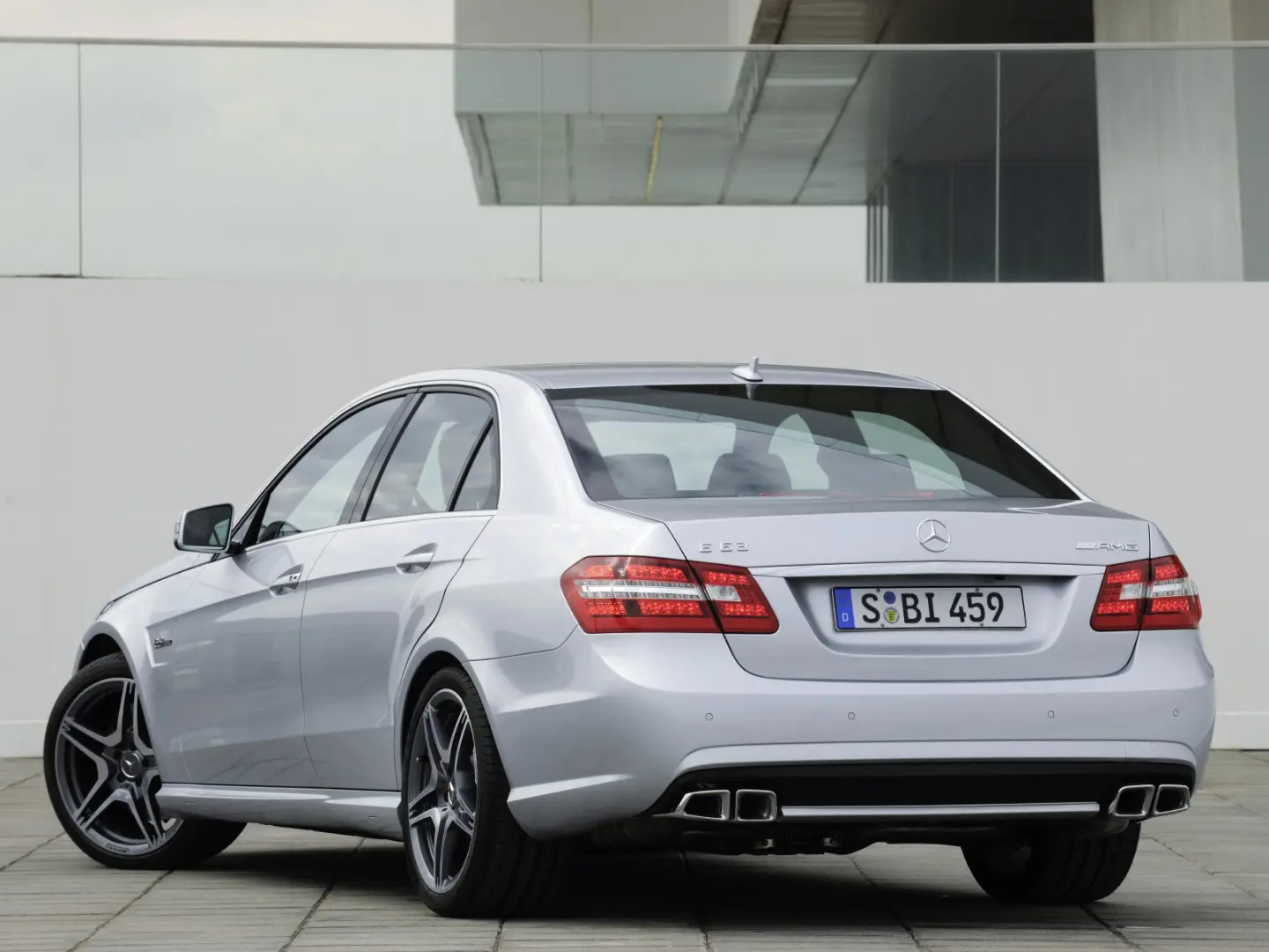 Mercedes-Benz  E 63 AMG Premium 7