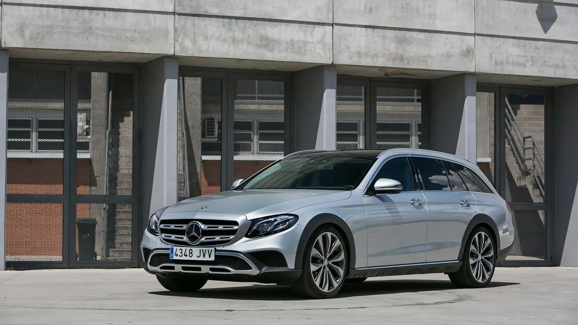 Mercedes-Benz  E All-Terrain 220 d 4Matic Avantgarde 9G-Tronic 6