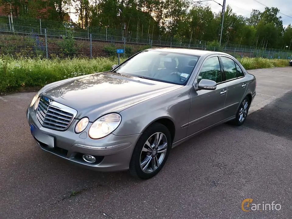 Mercedes-Benz  E 200 Kompressor Premium Edition 6