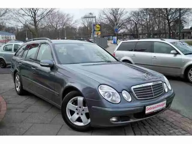 Mercedes-Benz  E Estate 200 T Kompressor Classic 1