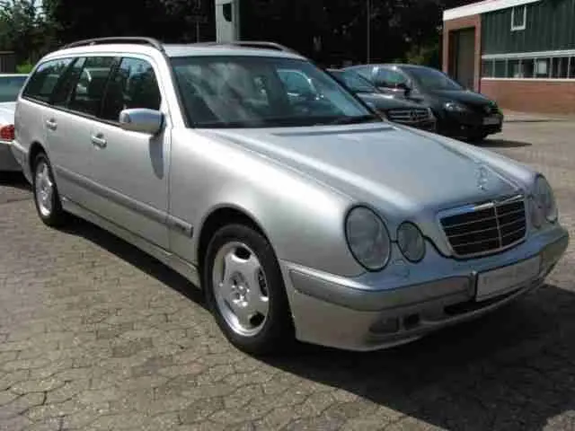 Mercedes-Benz  E Estate 200 T Kompressor Classic 5