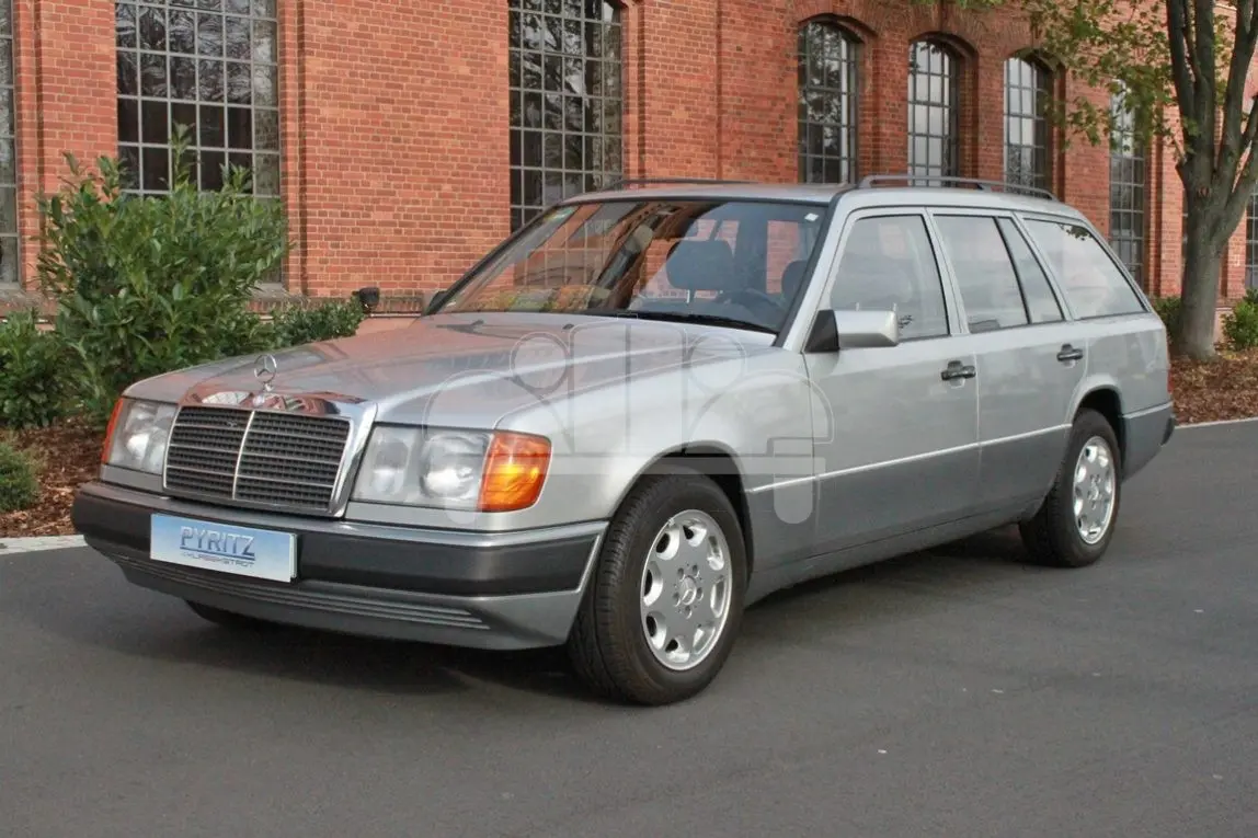 Mercedes-Benz  E Estate 220 TE 4