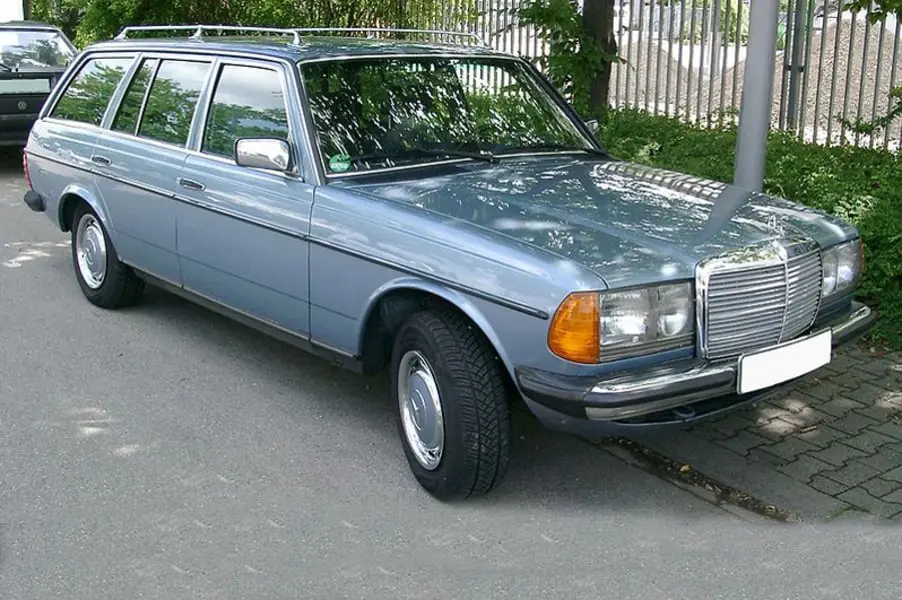 Mercedes-Benz  E Estate 230 TE 1