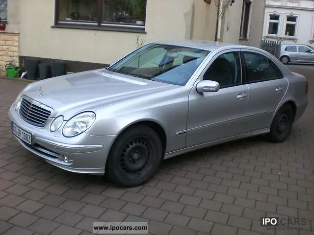 Mercedes-Benz  E Estate 240 T 4Matic Classic 7
