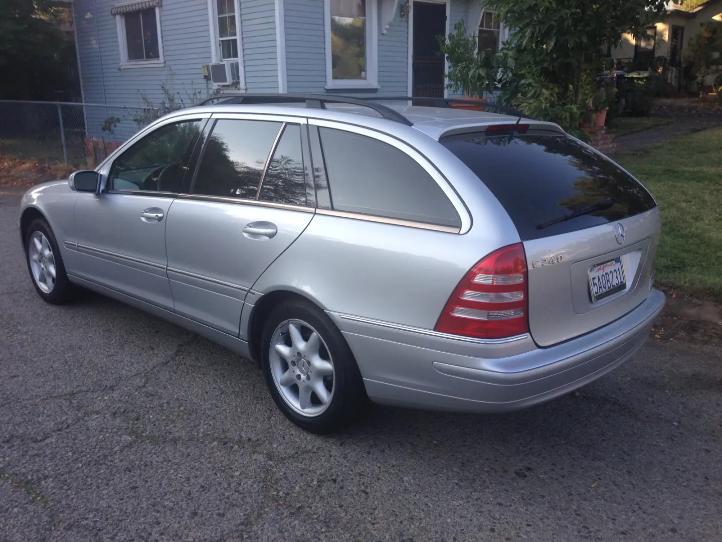 Mercedes-Benz  E Estate 240 T Classic 2