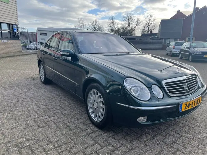 Mercedes-Benz  E Estate 240 T Classic 7