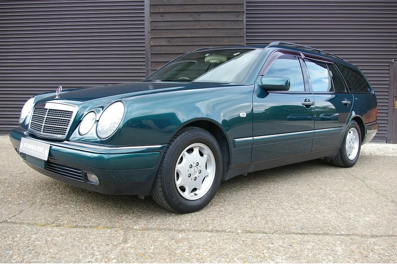Mercedes-Benz  E Estate 240 T Elegance 4