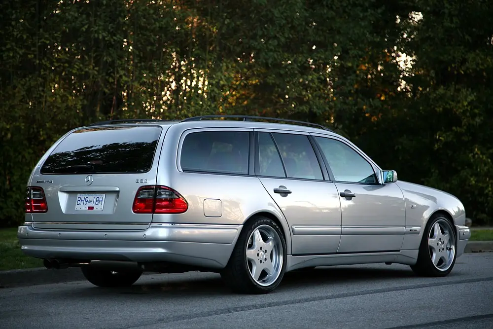 Mercedes-Benz  E Estate 240 T Classic 3