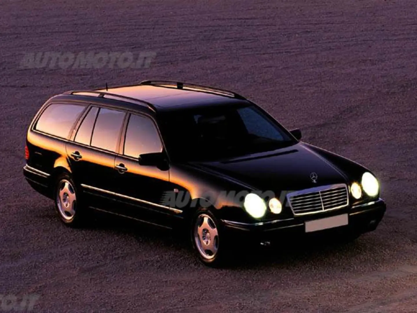 Mercedes-Benz  E Estate 250 T D Avantgarde 3