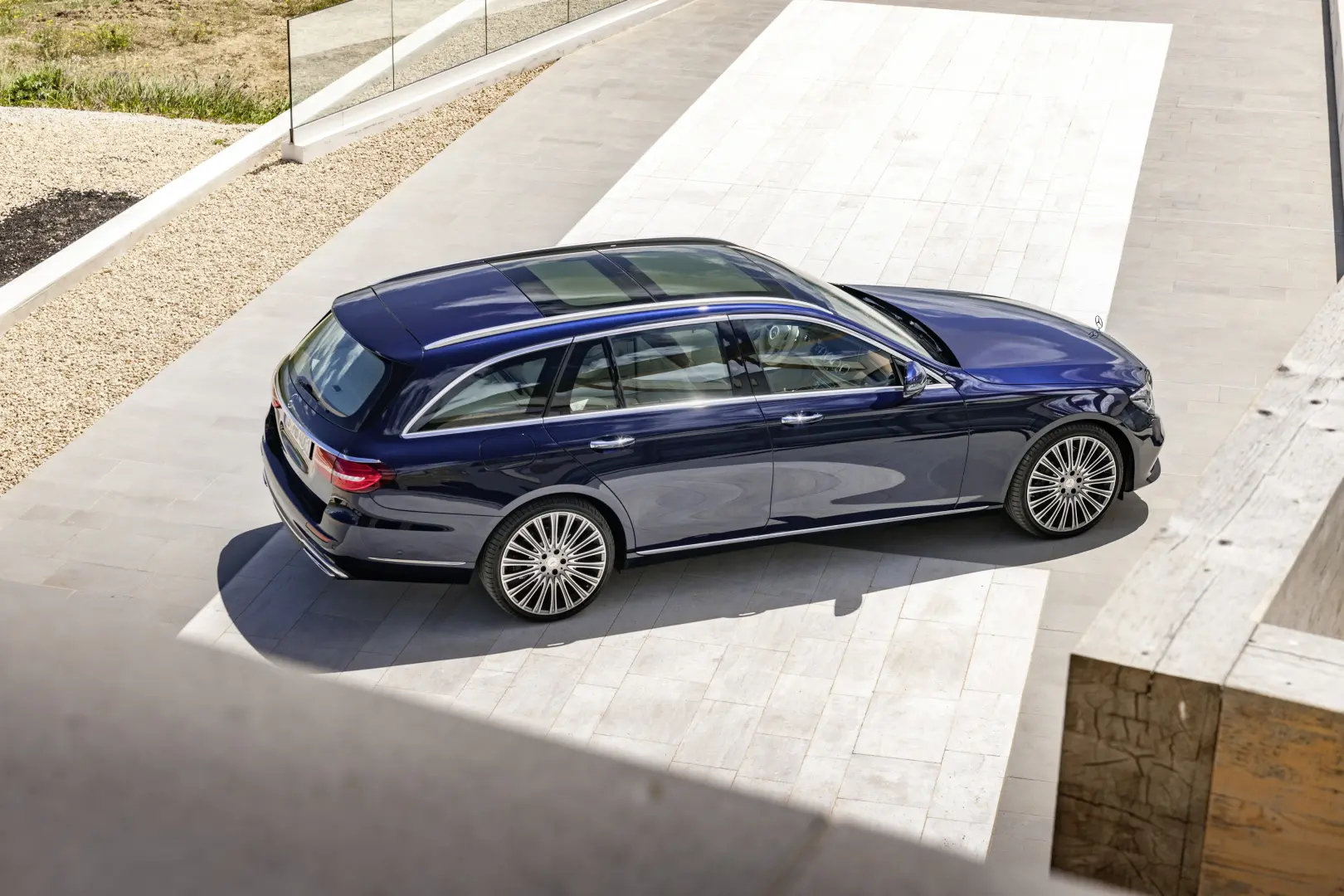 Mercedes-Benz  E Estate 250 T D Avantgarde 2