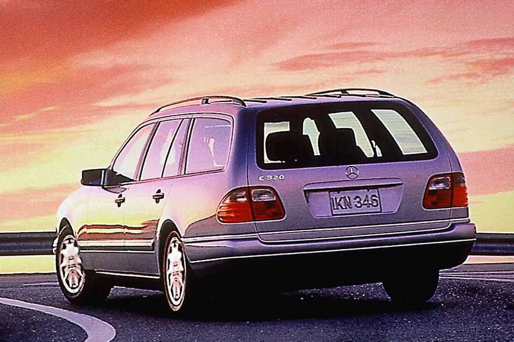 Mercedes-Benz  E Estate 250 T D Elegance 3