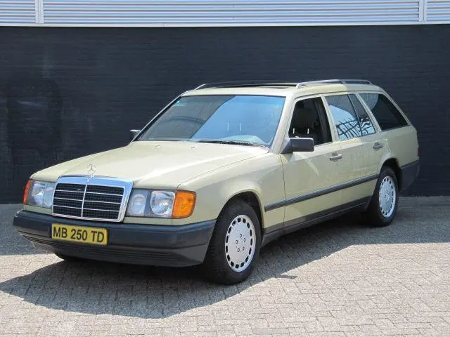 Mercedes-Benz  E Estate 250 TD 4