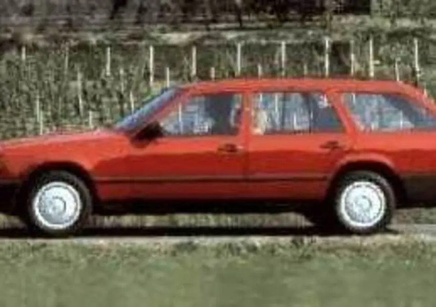 Mercedes-Benz  E Estate 250 TD 2