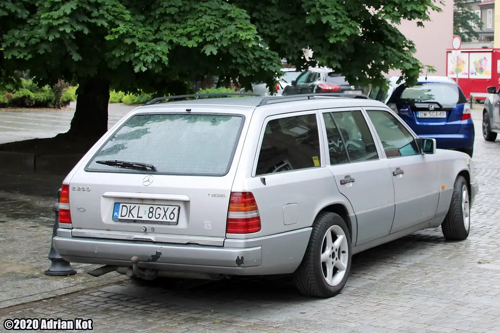 Mercedes-Benz  E Estate 250 TD 7