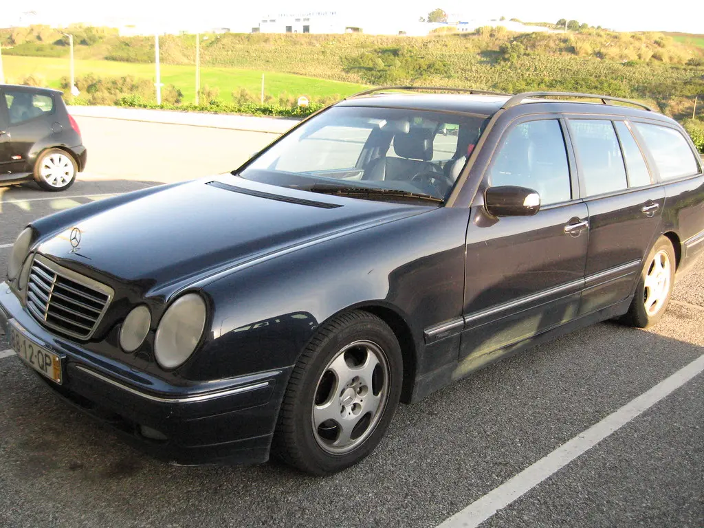 Mercedes-Benz  E Estate 270 T CDI Avantgarde 4