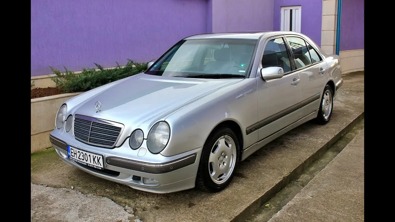 Mercedes-Benz  E 270 CDI Elegance 2
