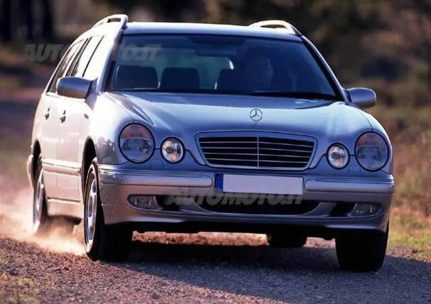 Mercedes-Benz  E Estate 320 T Classic 3