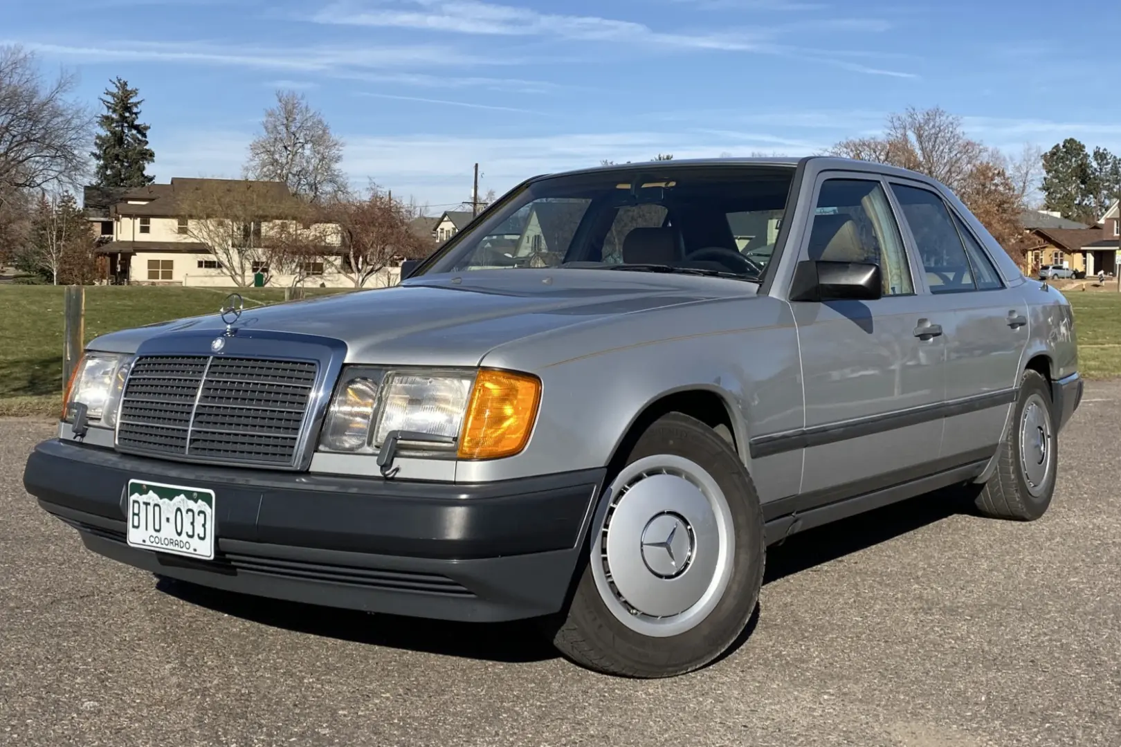 Mercedes-Benz  E 300 E 0