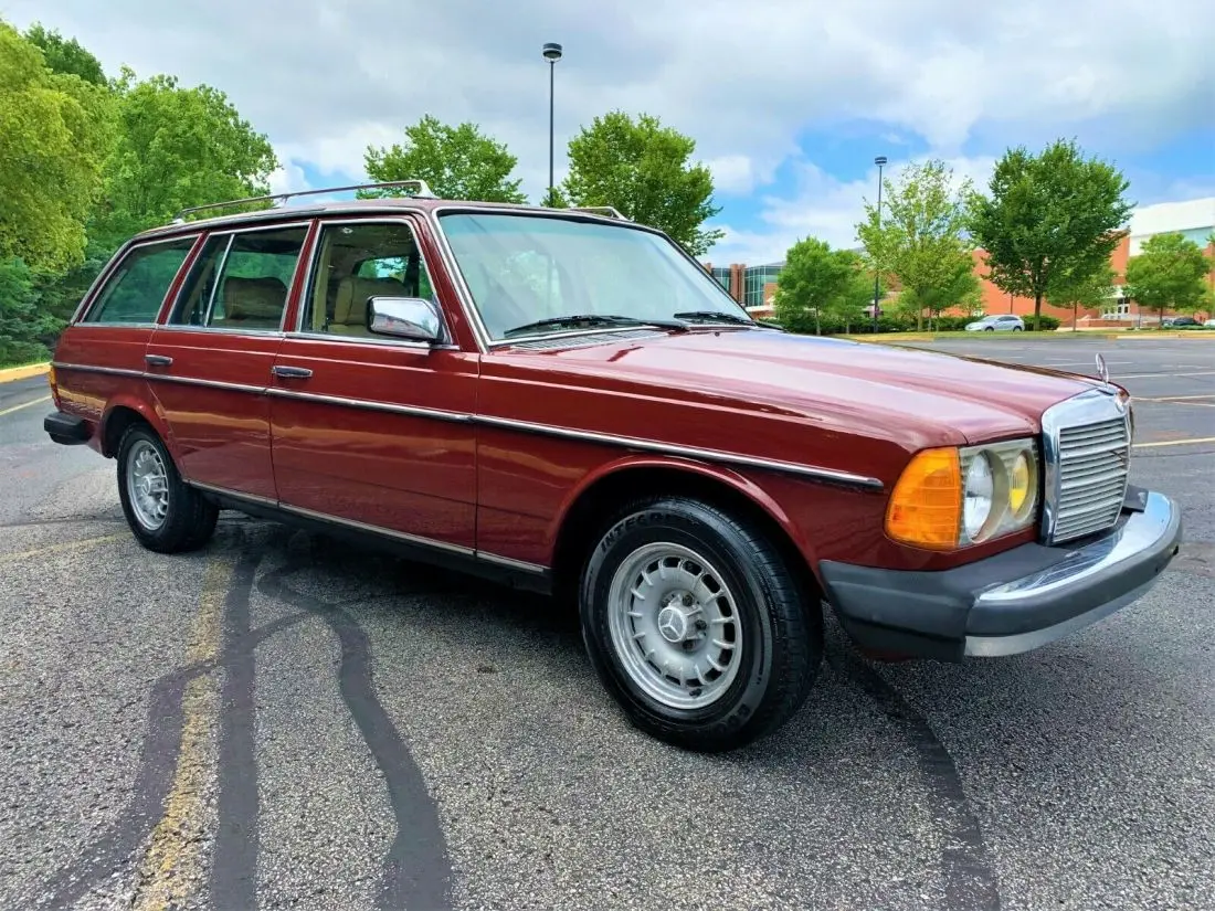 Mercedes-Benz  E Estate 300 TD 6
