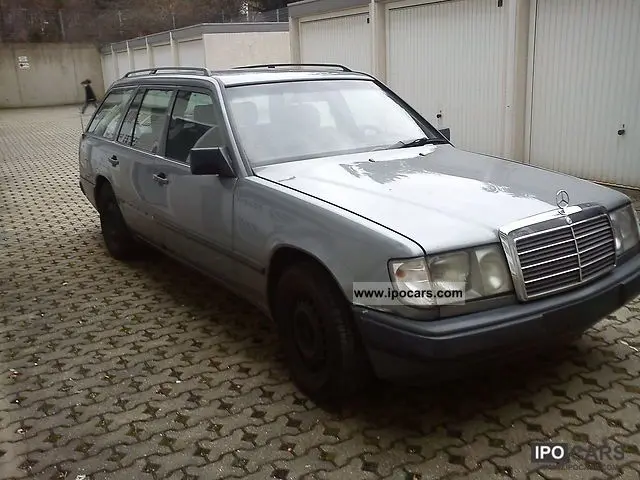 Mercedes-Benz  E Estate 300 TD 1