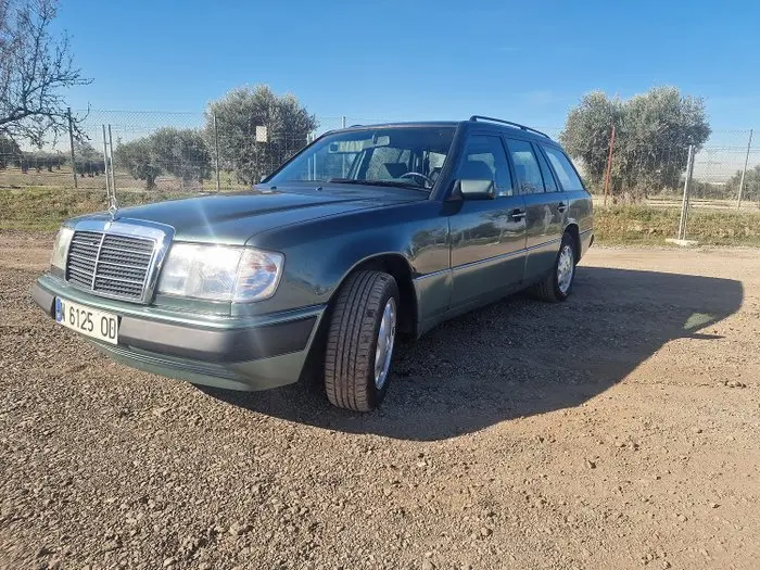 Mercedes-Benz  E Estate 300 TD 5