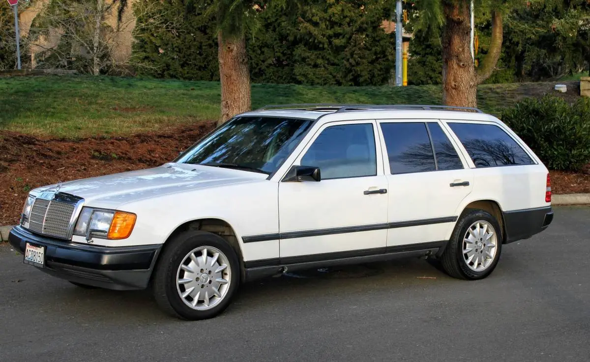 Mercedes-Benz  E Estate 300 TE 6