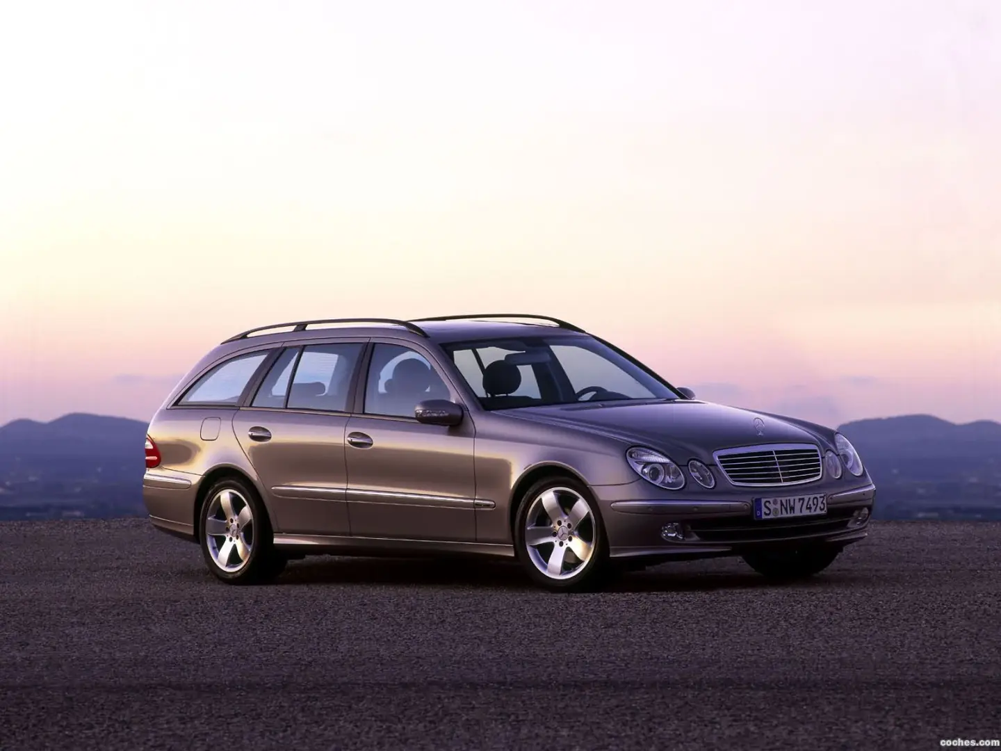 Mercedes-Benz  E Estate 320 T Classic 3