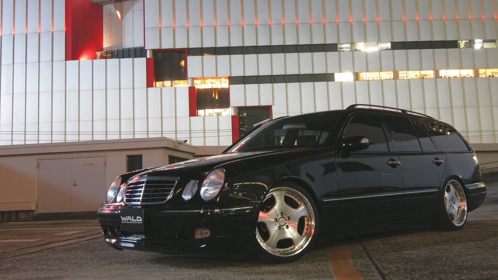 Mercedes-Benz  E Estate 320 T Classic 6