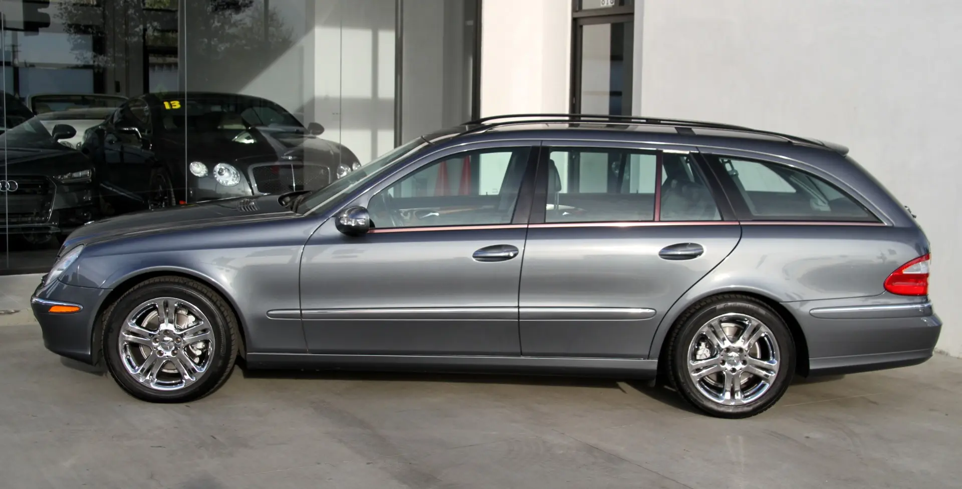 Mercedes-Benz  E Estate 350 T Classic 2