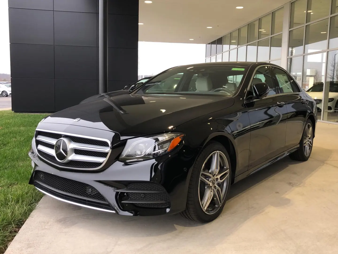 Mercedes-Benz  E-Serisi E 450 4Matic 2
