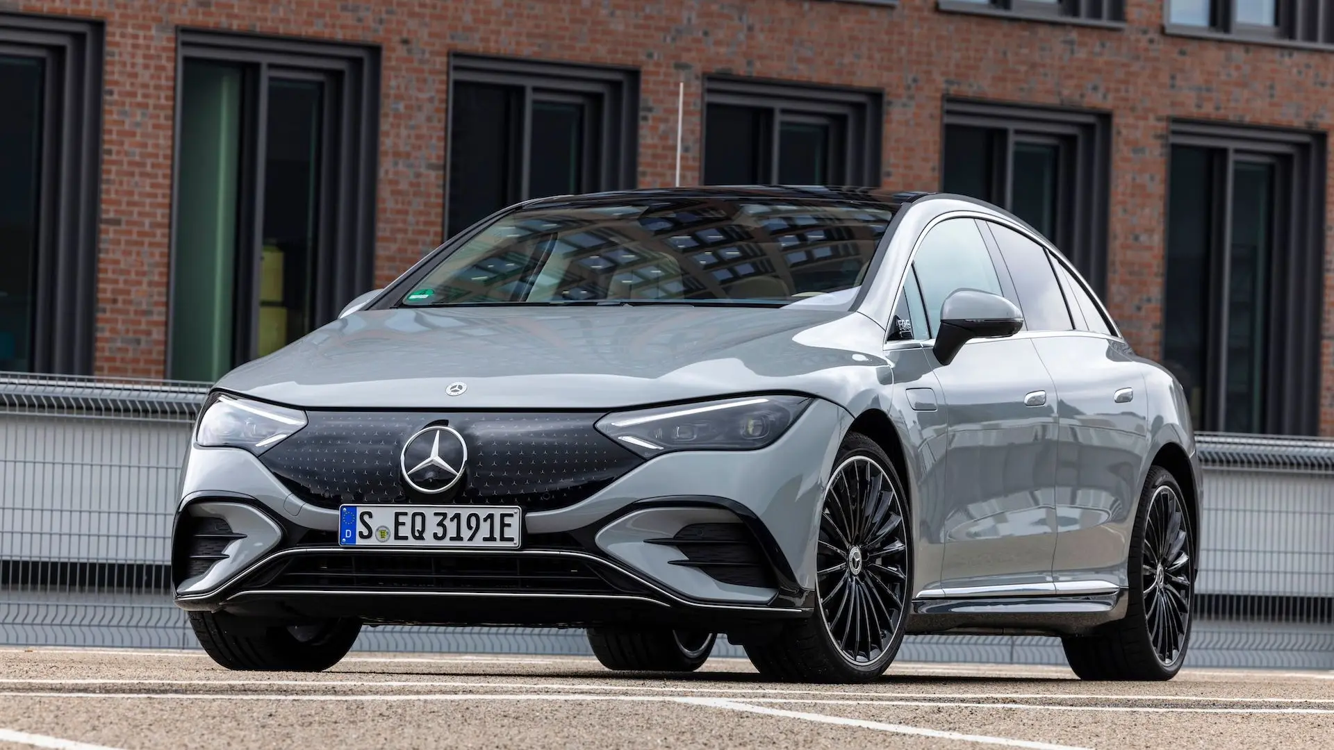 Mercedes-Benz EQE EQE 350 AMG 4Matic 3