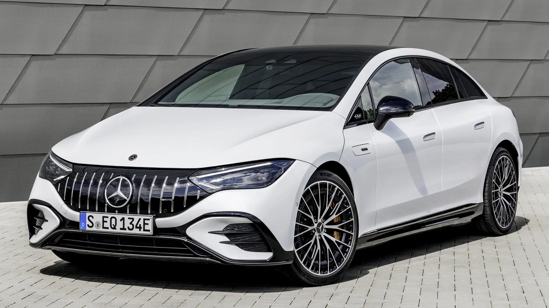Mercedes-Benz EQE EQE 53 AMG 3