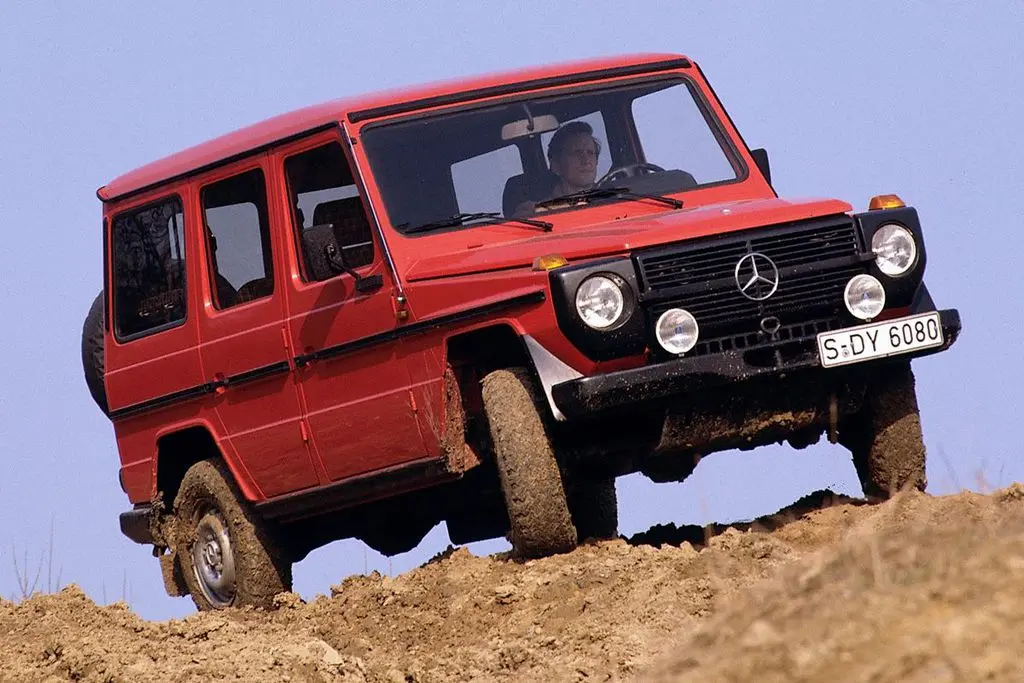 Mercedes-Benz  G 230 GE 2
