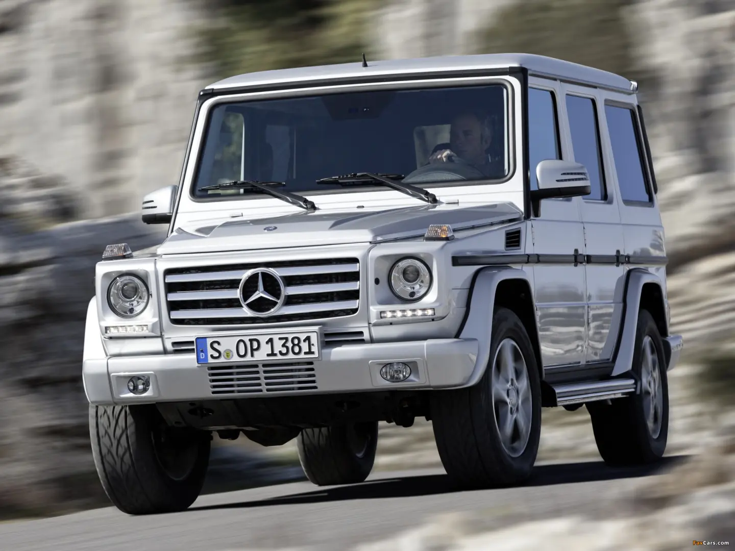 Mercedes-Benz  G 350 BlueTEC 0