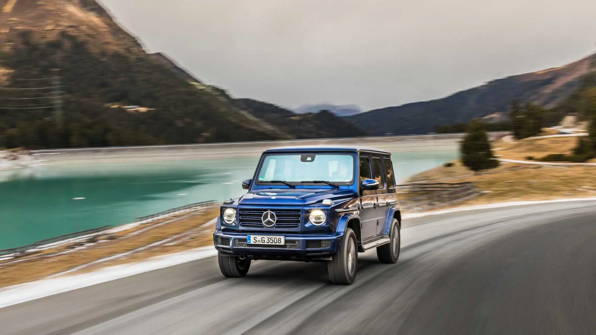 Mercedes-Benz  G 350 d Magnetic 9G-Tronic 2