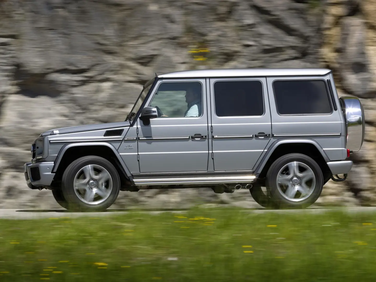 Mercedes-Benz  G 65 AMG 3