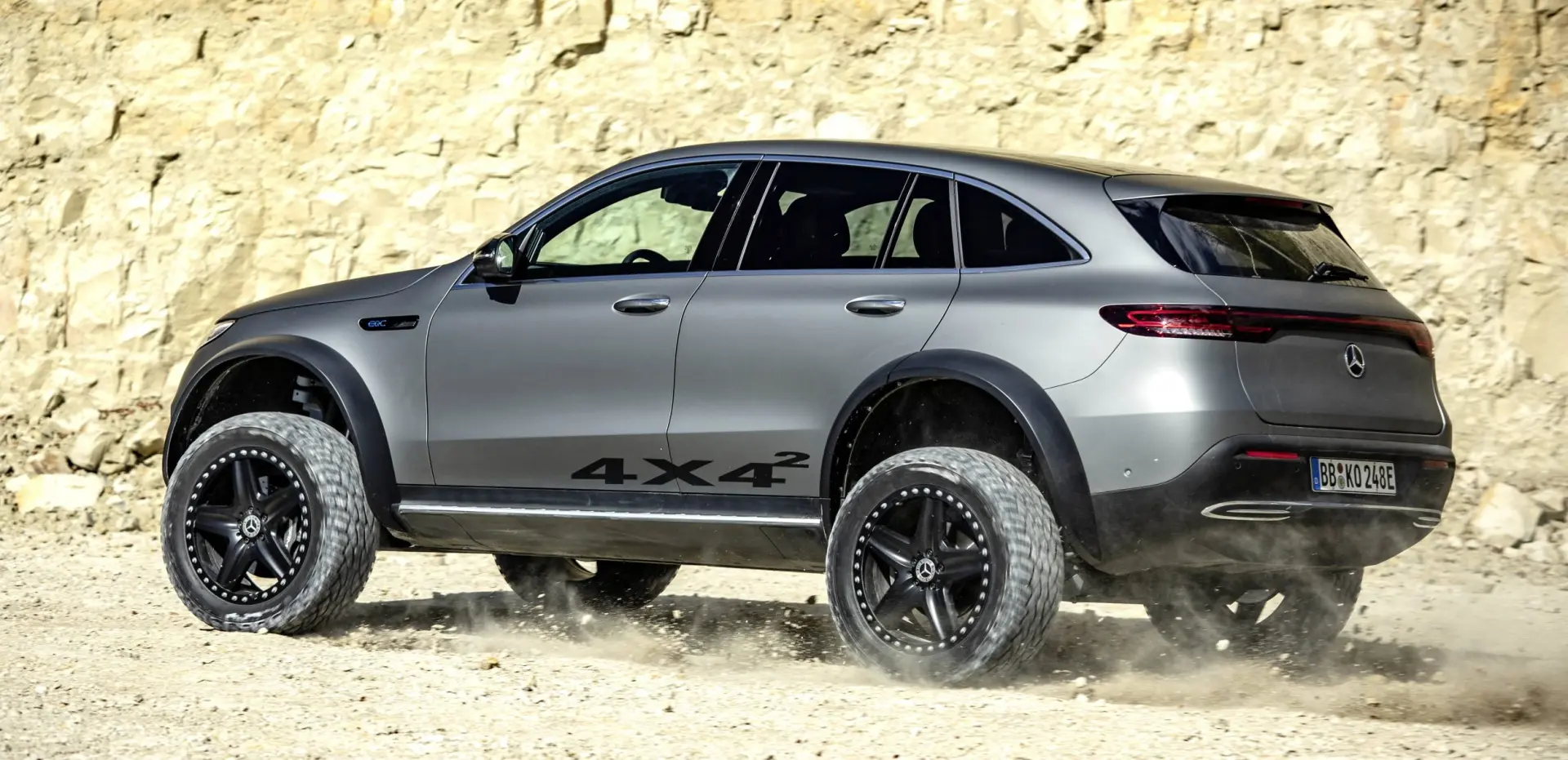 Mercedes-Benz  G Cross Country 320 1